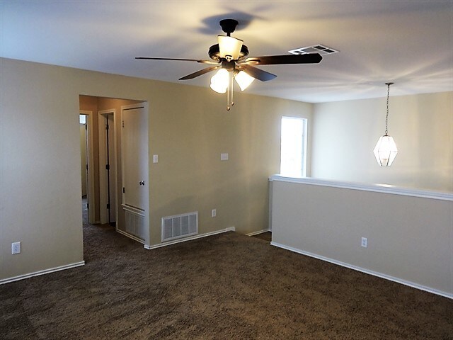 Building Photo - 317 Phillips St