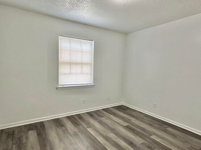 Building Photo - 4209 Camelot Ave