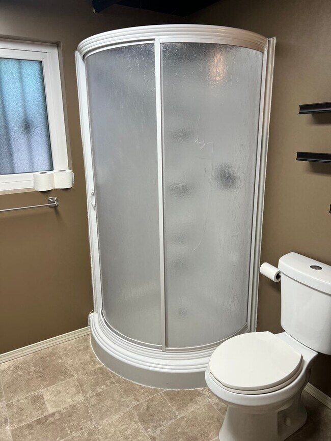 Building Photo - Murray Gem