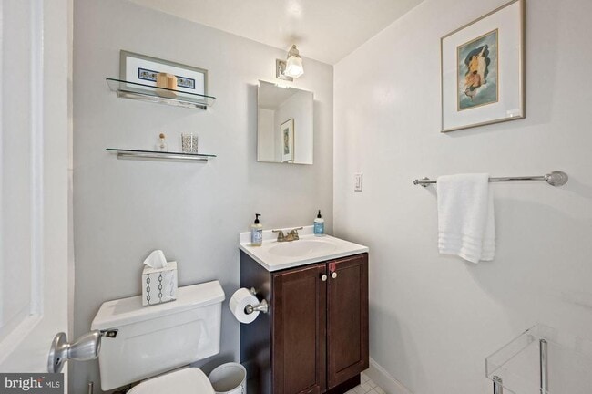 Building Photo - 1077 30th St NW