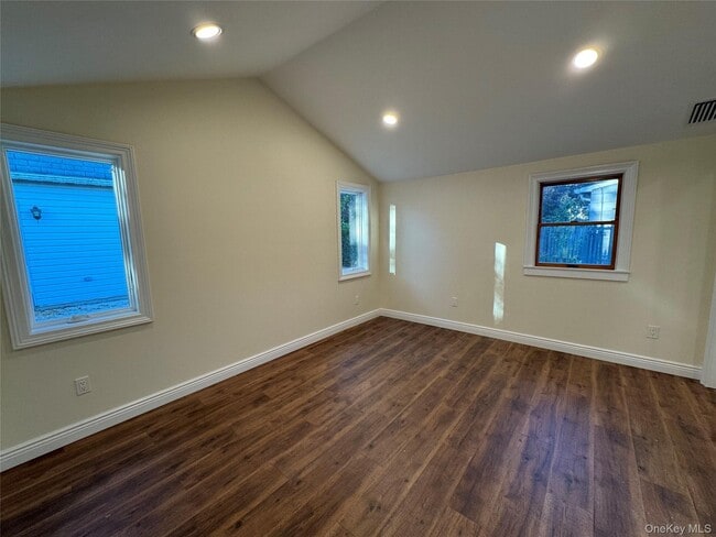 Building Photo - 7 Mercadante Pl