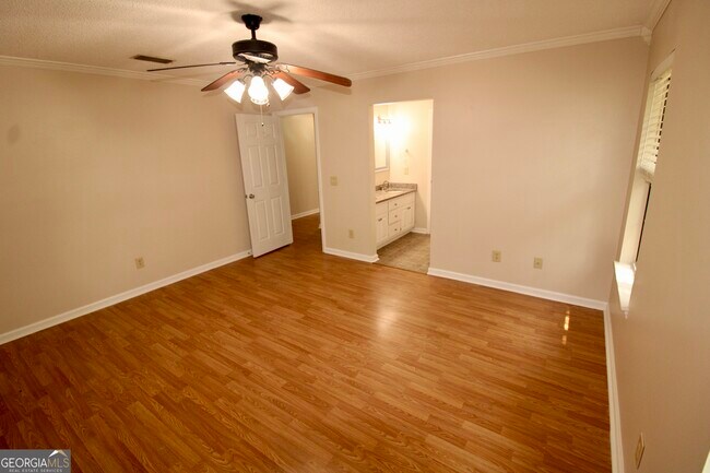 Building Photo - 108 Baytree Ct