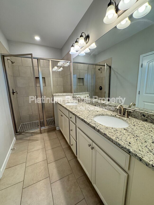 Building Photo - 707 Topsail Ln
