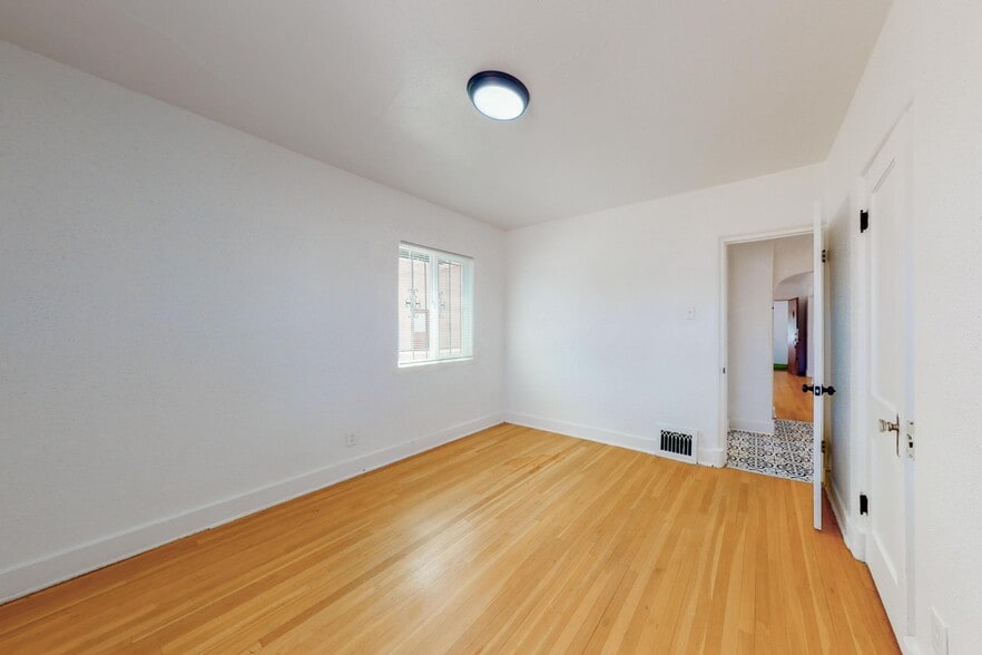 Building Photo - 3106 Monte Vista Blvd NE