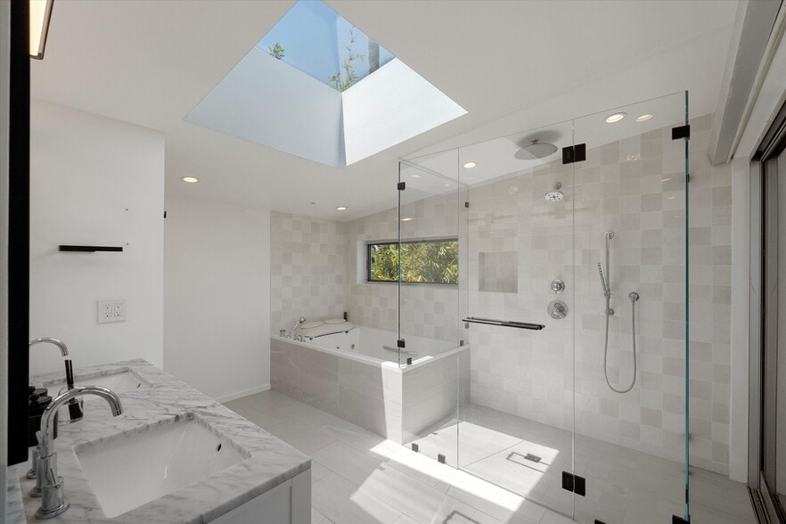 Building Photo - 483 Carroll Canal Ct
