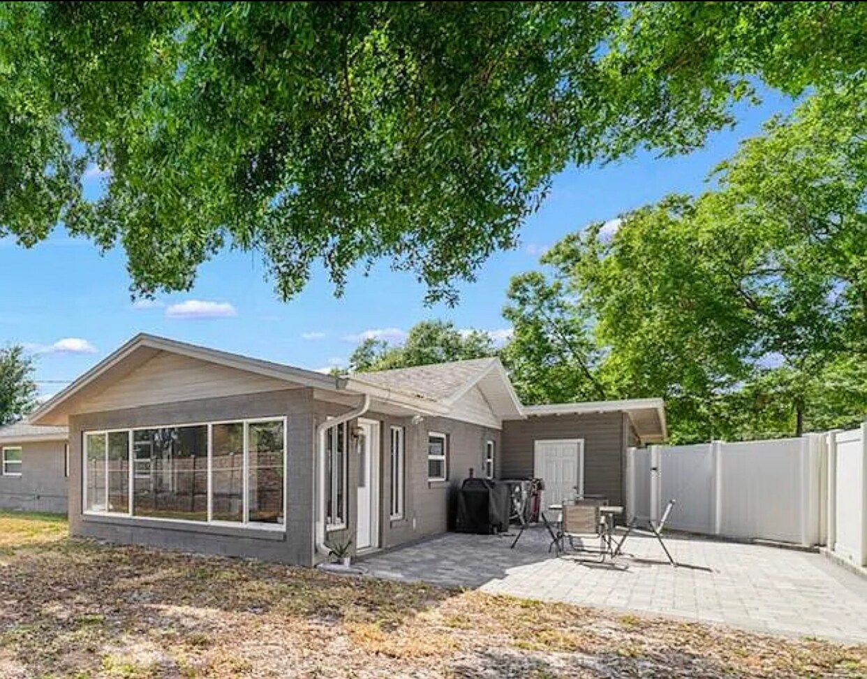 Building Photo - 1701 Gaston Foster Rd
