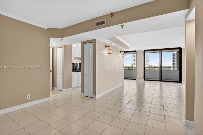 Building Photo - 1500 N Ocean Blvd