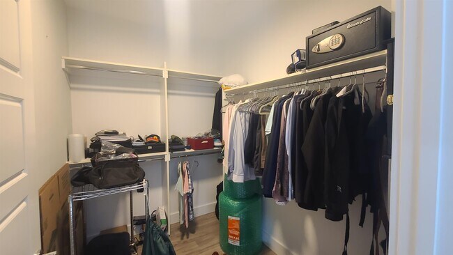 Building Photo - 5711 Washington St