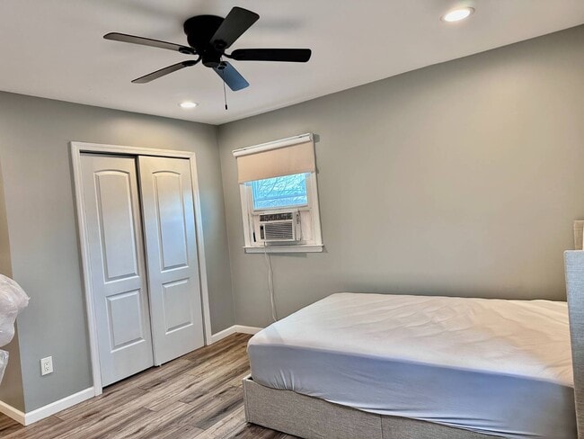 Building Photo - 107 Fairview Ave