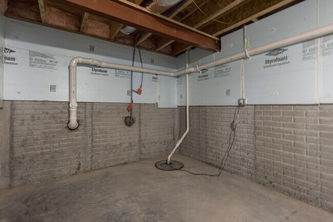 Building Photo - 12064 Parkview Trace Dr
