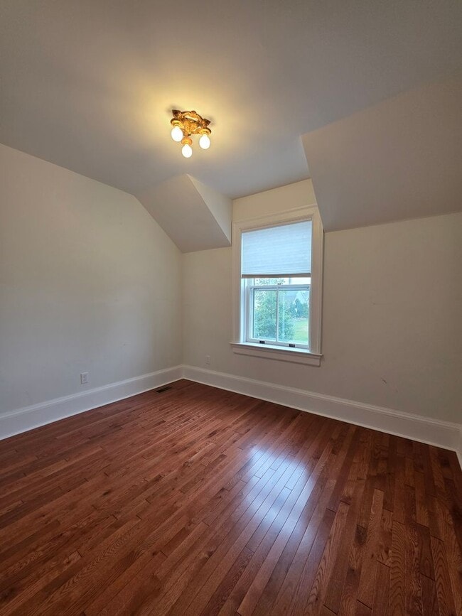 Building Photo - 1306 Officers Row