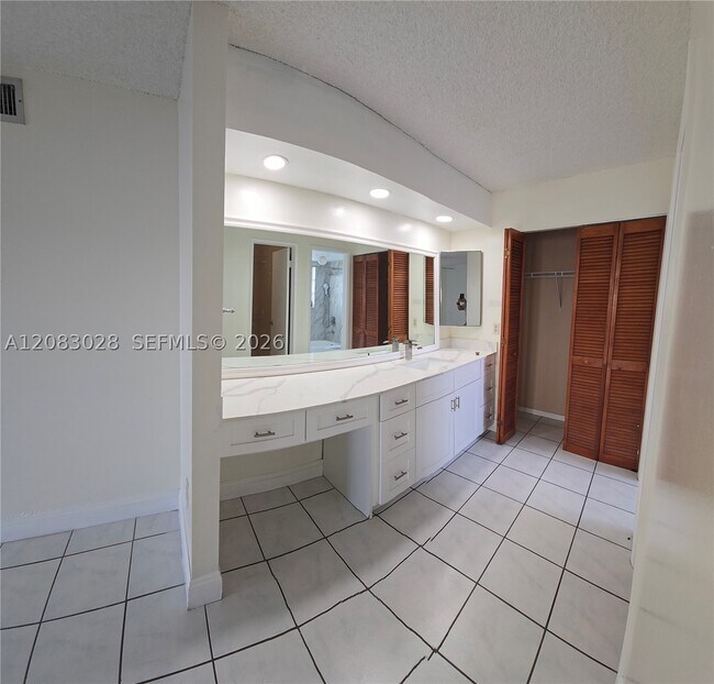 Building Photo - 8933 SW 123rd Ct
