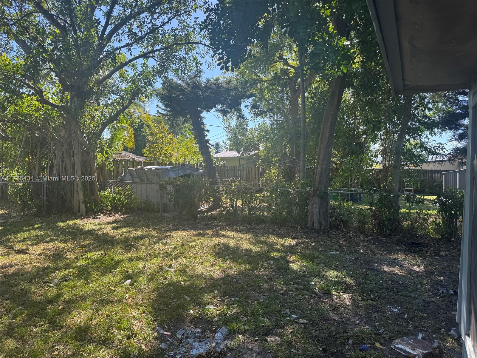 Building Photo - 6430 SW 15th St