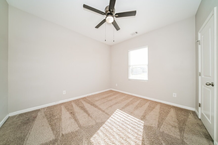 Building Photo - 1062 Cold Water Dr