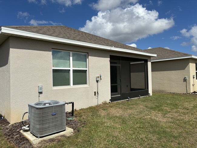 Building Photo - 5385 Sunshine Dr