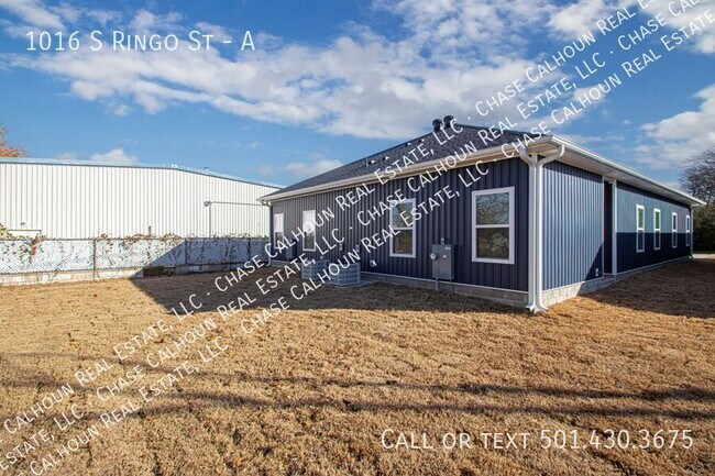 Building Photo - 1016 S Ringo St