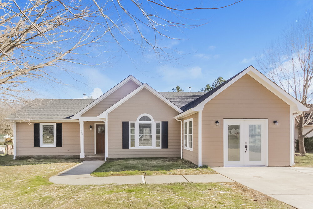 Building Photo - 2808 Faircroft Way