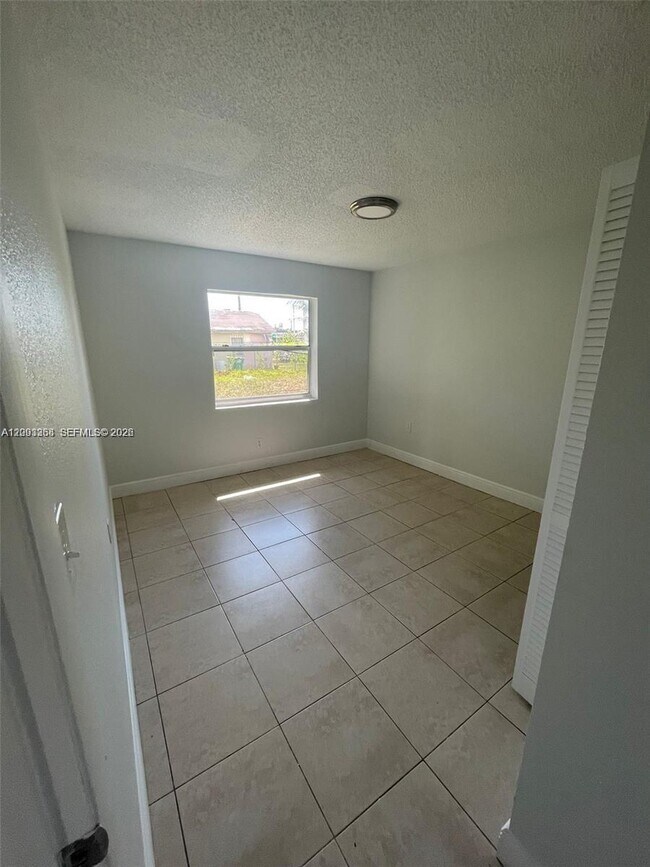 Building Photo - 757 NW 95th Terrace
