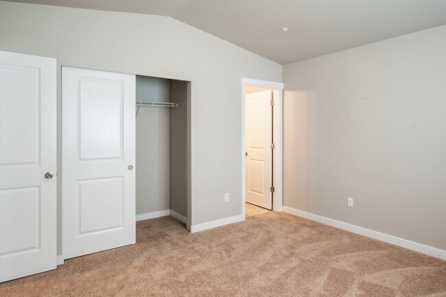 Building Photo - Newly Built 4bd 2.5ba in LSSD