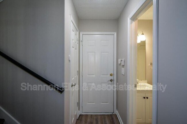 Building Photo - 4209 Reeshemah St