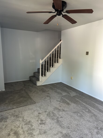 Building Photo - 403 Juniper St