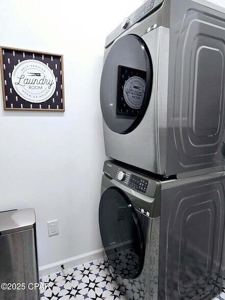 Building Photo - 8661 Shell Sink Dr