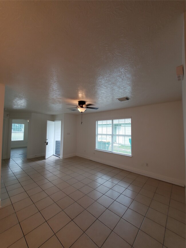 Building Photo - 5319 Cherie Crest Ct