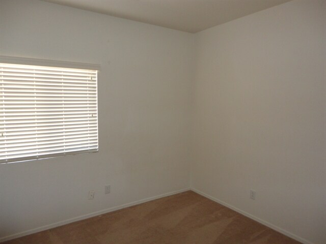 Building Photo - 2852 E Devon Ct