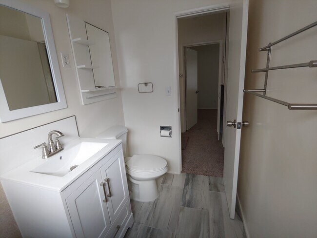 Bathroom view into hallway - 147 S Myrtle Ave