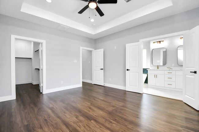 Building Photo - 4215 Rogers St