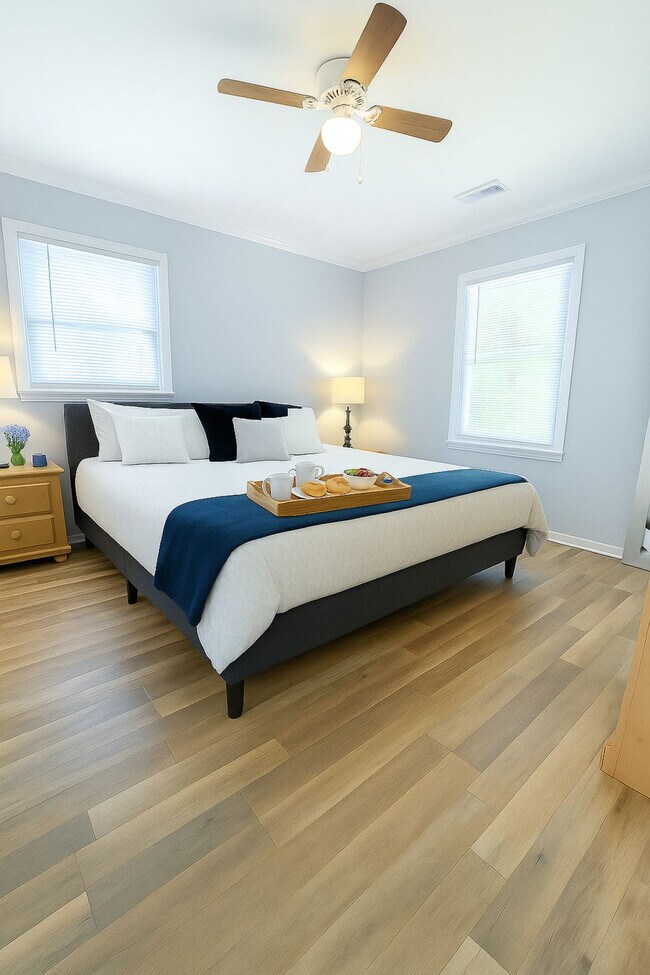 Building Photo - 3830 Manchester Dr