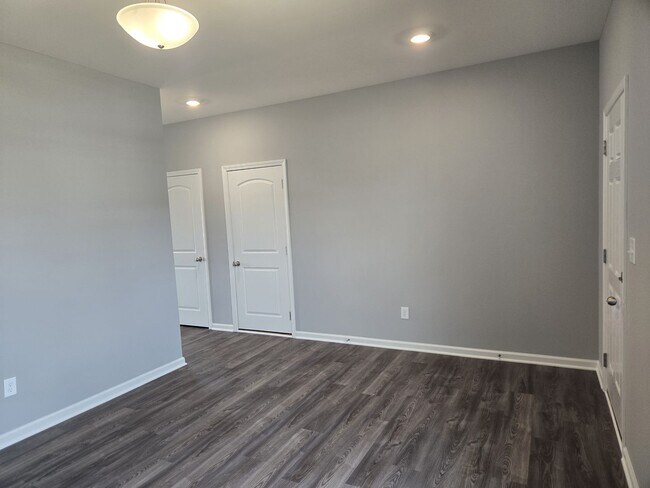 Building Photo - Masterson Hills  20260506