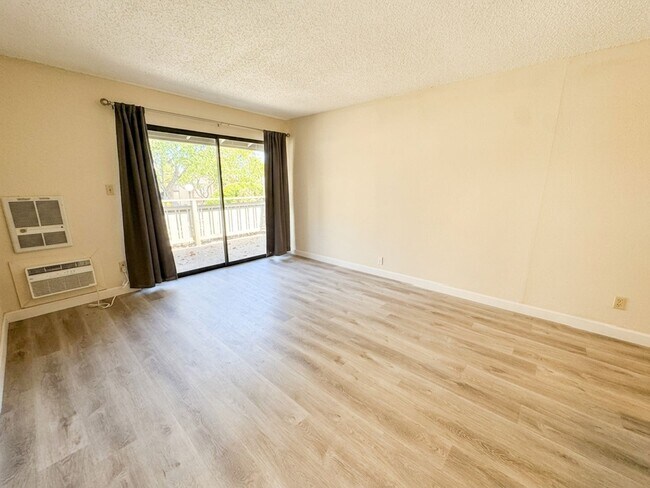 Building Photo - 101 Kinross Dr