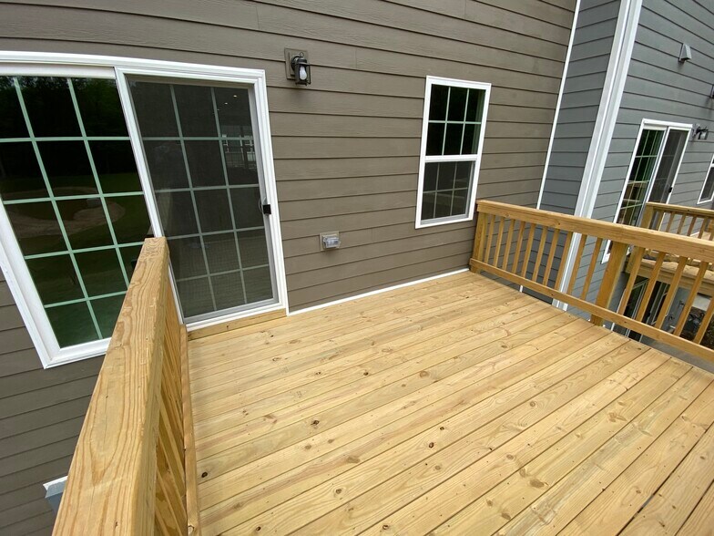 Building Photo - 4843 Randall Rd