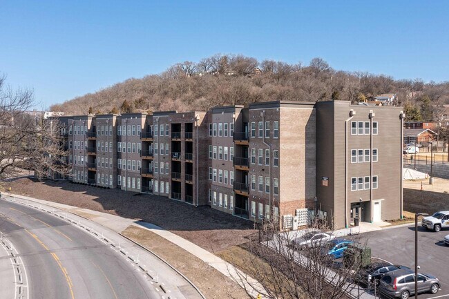 Building Photo - 1001 Marshall Ave