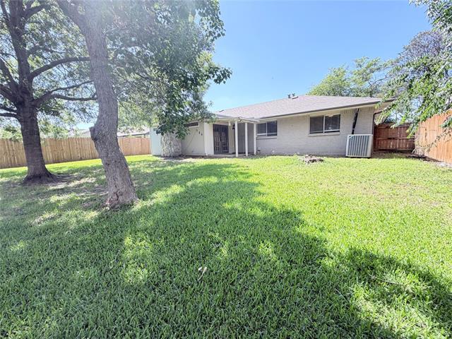 Building Photo - 706 Jamestown Dr
