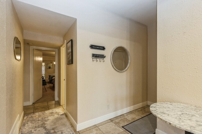 Building Photo - 1111 W 46th St