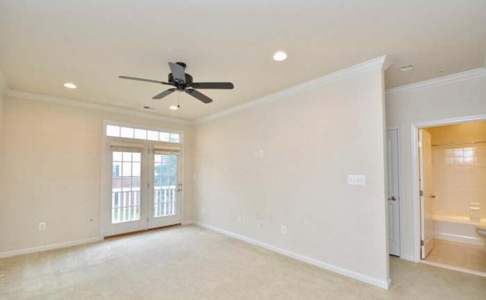 Building Photo - 904 Hall Station Dr