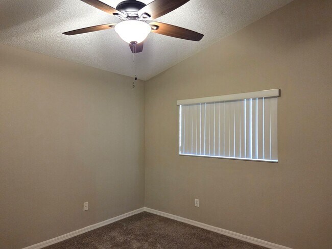 Building Photo - 3/2 In King's Ridge 55+ Community