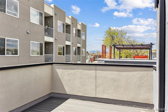 Building Photo - 2920 W 26th Ave
