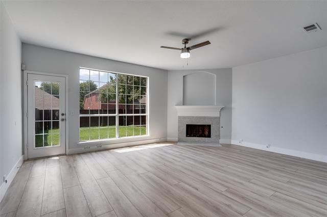 Building Photo - 2320 Cimmaron Dr