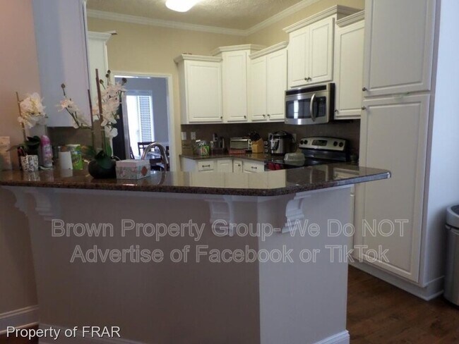 Building Photo - 124 Highgrove Ct