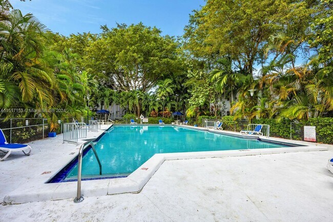 Building Photo - 7910 SW 55th Ave