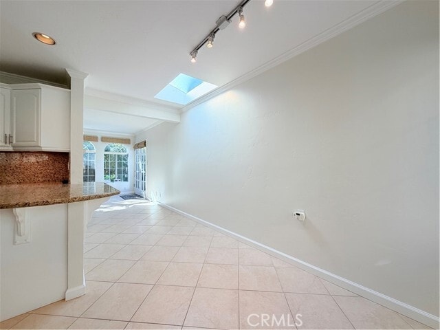 Building Photo - 635 St Ann's Dr