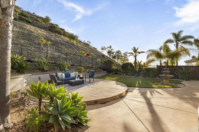 Building Photo - 1152 Via Vera Cruz