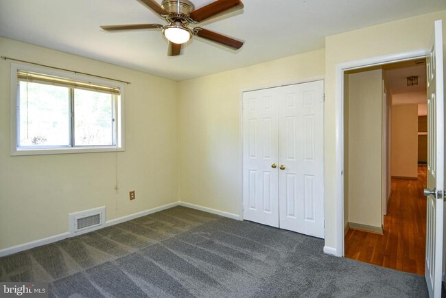 Building Photo - 4842 Randolph Dr