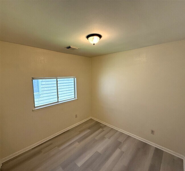 Building Photo - 1703 Nichole Woods Dr