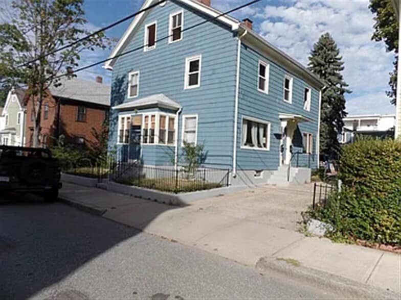 Building Photo - 17 Montgomery St