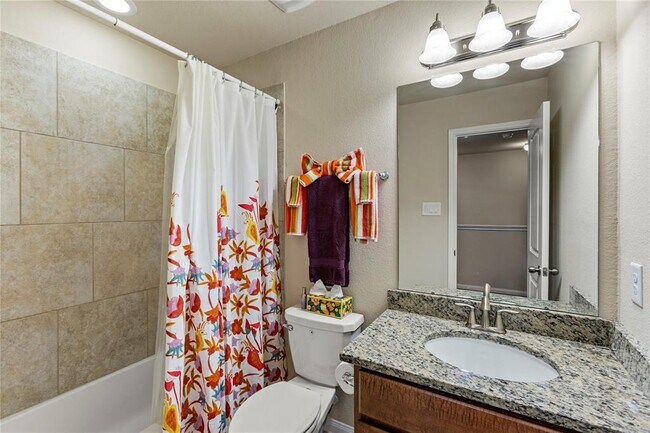 Building Photo - 16020 Fountainview Dr