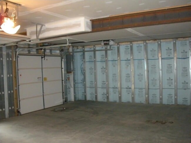 Building Photo - 86 Harris St